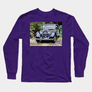 Harry needed a larger car when entertaining his friends Long Sleeve T-Shirt